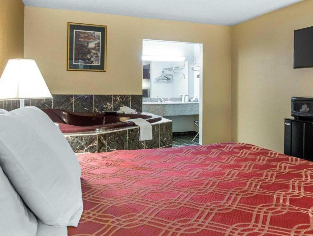 Econo Lodge Dalton Exteriér fotografie
