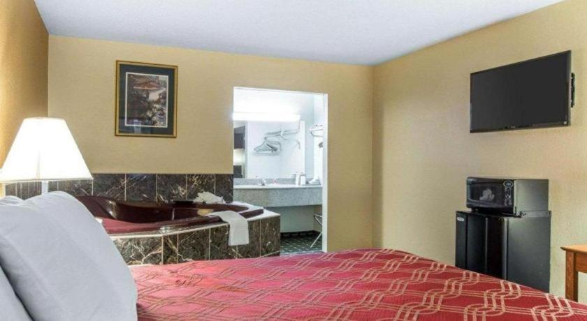 Econo Lodge Dalton Exteriér fotografie