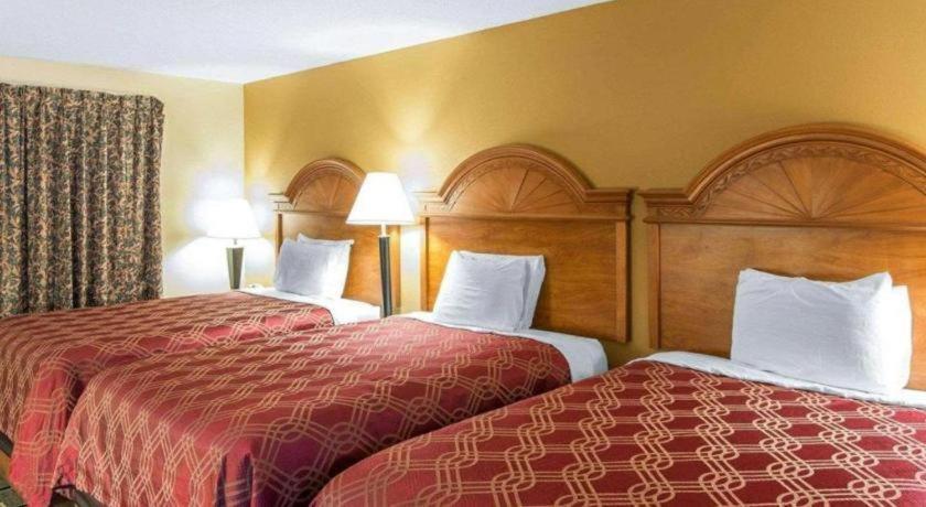 Econo Lodge Dalton Exteriér fotografie