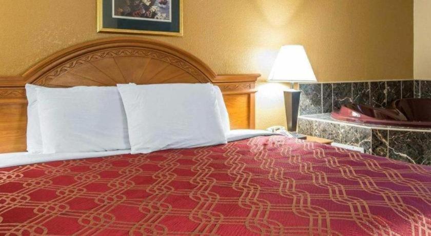 Econo Lodge Dalton Exteriér fotografie